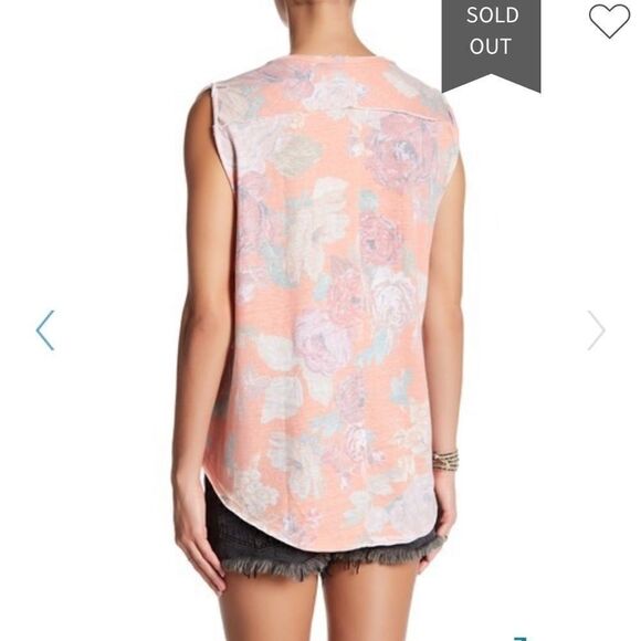 Free People Gardenia Hi-Lo Tee Size Medium - Picture 3 of 8